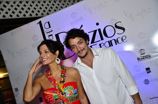 Helena Ranaldi com o namorado, Allan Souza Lima (Foto: Henrique Oliveira/AgNews)