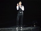 Justin Timberlake se irrita com fã que faz gesto obsceno para ele 