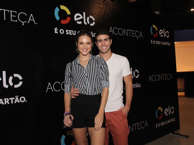 Juliana Paiva e Juliano Laham em show na Zona Oeste do Rio (Foto: Wallace Barbosa/ Ag. News)