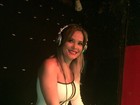 Com look coladinho, Geisy Arruda tem noite de DJ em festa de São Paulo