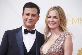Jimmy Kimmel com a mulher no Emmy (Foto: Reuters)