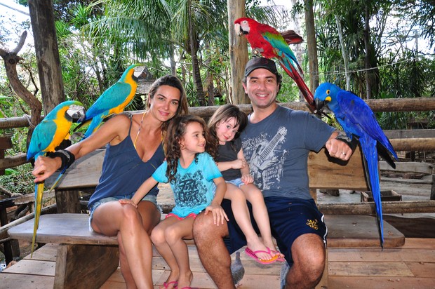 Marco Luque e família curtem dias em resort (Foto: Divulgação)