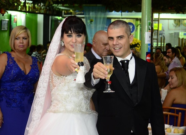 Luciana Picorelli e o marido (Foto: Roberto Teixeira/Ego)