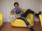 Rafael Almeida promove show em mansão para lançamento de EP