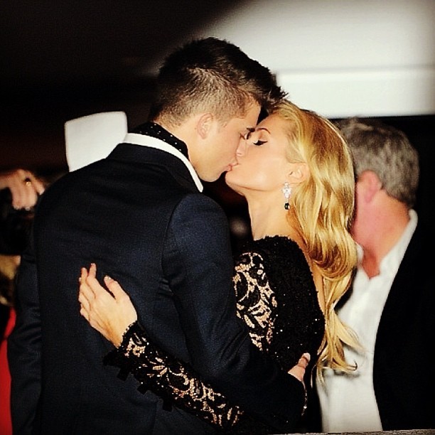 Paris Hilton e o namorado (Foto: Reprodução/Instagram)