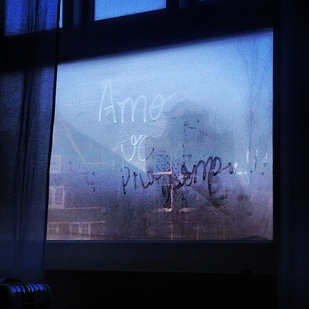 João Vicente Castro mostra declaração de amor em janela de quarto (Foto: Instagram)