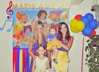 Maria Amélia, filha de Claudia Bossle e Champignon, em sua festa de um ano (Foto: Arquivo Pessoal/Divulgação)