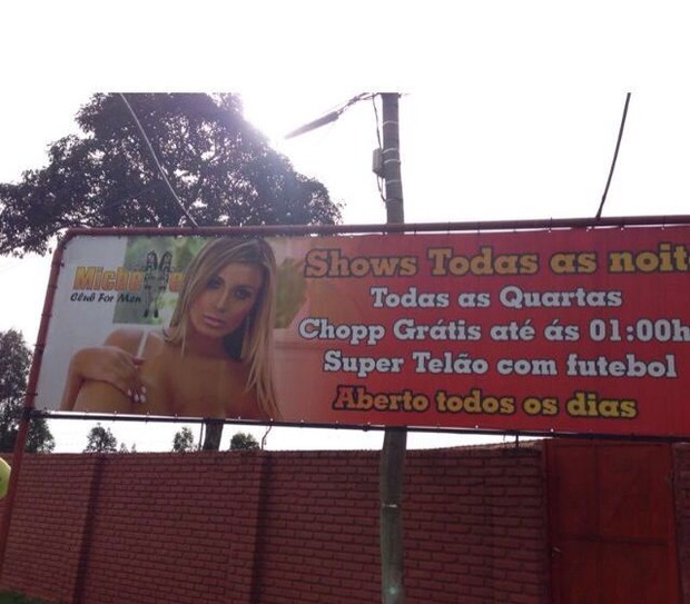 Cartaz com foto de Andressa Urach (Foto: Reprodução)