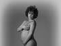 Renata Ricci, do 'Zorra', posa nua aos nove meses de gravidez