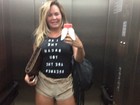 Cristina Mortágua posta foto de shortinho no elevador