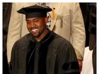 Kanye West ganha título de doutor em artes em universidade dos EUA