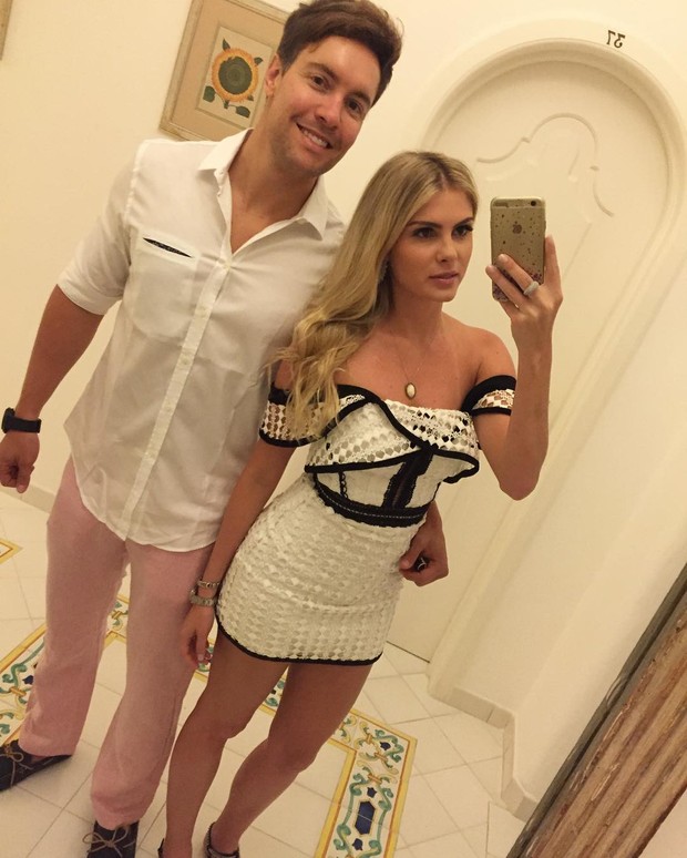 Bárbara Evans e o namorado (Foto: Reprodução / Instagram)