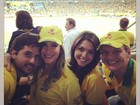 Michel Teló torce para o Brasil ao lado de Claudia Leitte no Maracanã