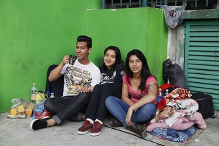 Fãs acampados para show de Katy Perry: Lucas Tranquini Joyce Rocha, Joyce Ramos (Foto: Alessandra Gerzoschkowitz)