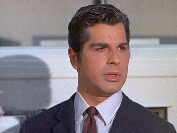 Dick Gautier em cena no filme Agente 86 (Foto: Reprodução / Agente 86)