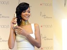Simon Cowell quer Rihanna como jurada do 'The X Factor', diz jornal