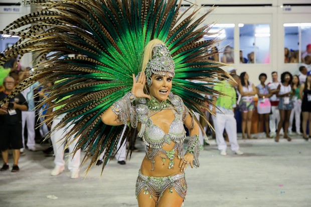 Wanessa desfilando pela Mocidade (Foto: Manuela Scarpa/Brazil News)