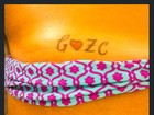 Zezé Di Camargo discute com fãs que criticaram tatuagem de namorada