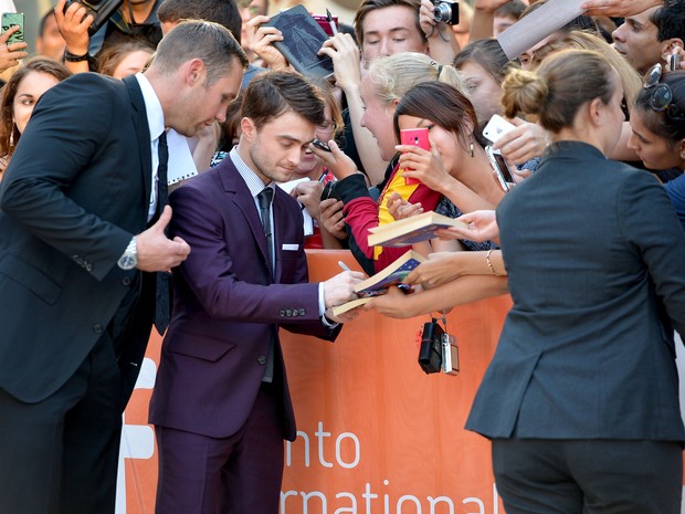 Daniel Radcliffe em première de filme durante o festival de cinema de Toronto, no Canadá (Foto: Alberto E. Rodriguez/ Getty Images/ AFP)