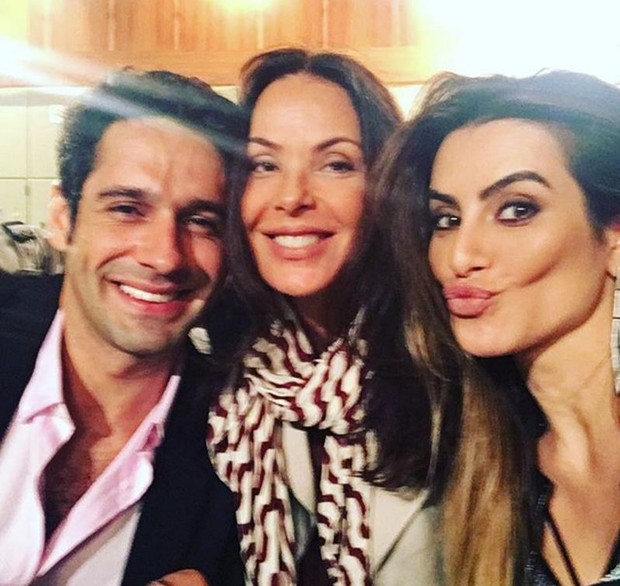 Haja Coração: João Baldasserini, Carolina Ferraz e Cleo Pires (Foto: Reprodução/Instagram)