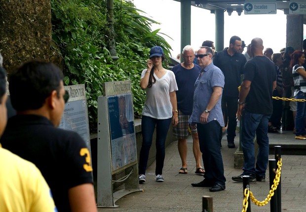 Lana Del Rey visita o Corcovado (Foto: Andre Freitas e Gabriel Reis / AgNews)