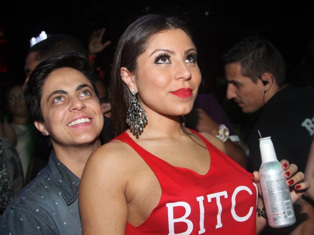 Thammy Miranda e a namorada, Andressa Ferreira, em show em São Paulo (Foto: Thiago Duran/ Ag. News)