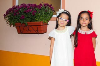 Helena e Isabella, filhas de Luciano Camargo (Foto: Manuela Scarpa/Photo Rio News)