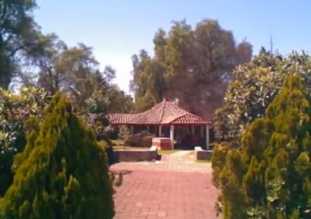 Casa de Ruben Aguirre, o professor Girafales (Foto: Reprodução/ You Tube)