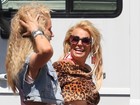 Britney Spears exibe barriguinha saliente em gravação de clipe