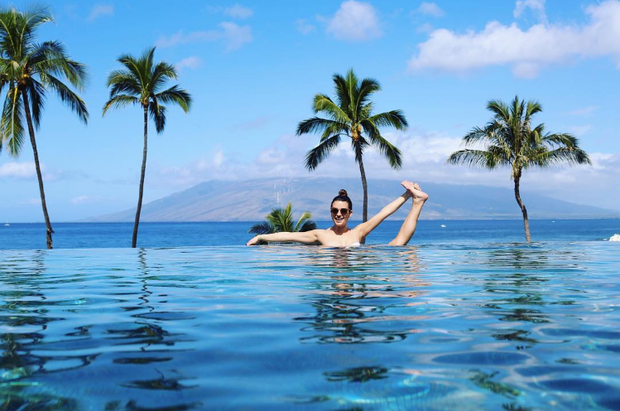 Lea Michele curte féria no Havai  (Foto: Reprodução/Instagram)