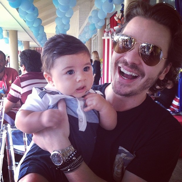 Tiago Parente e Antônio, filho de Juliana Paes (Foto: Instagram/ Reprodução)