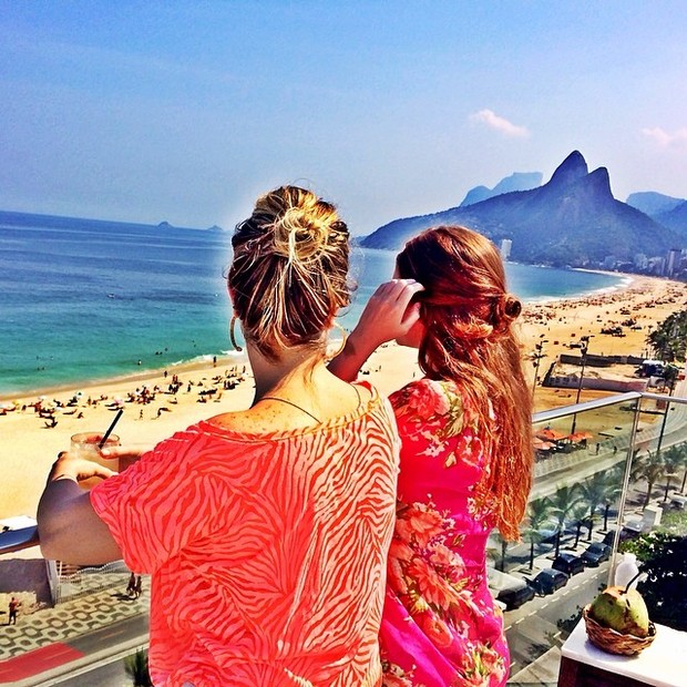 Marina Ruy Barbosa com amiga (Foto: Instagram / Reprodução)