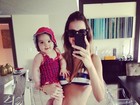 Vera Viel posa de biquíni com filha caçula: 'Vamos à praia, Miami Beach'