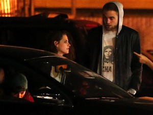 Robert Pattinson e Kristen Stewart (Foto: Blanco-rol-jesus-RS/X17online.co)