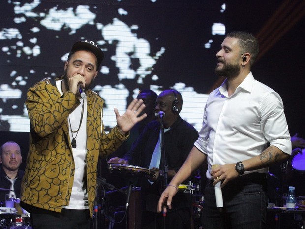 Diogo Nogueira e Marcelo D2 em evento em São Paulo (Foto: Paduardo/ Ag. News)