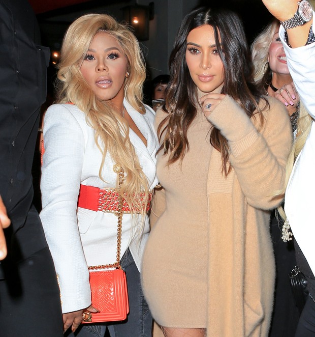 X17 - Lil&#39; Kim e Kim Kardashian em Los Angeles, nos Estados Unidos (Foto: X17online/ Agência)