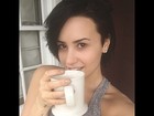 Mais magra, Demi Lovato posa sem maquiagem
