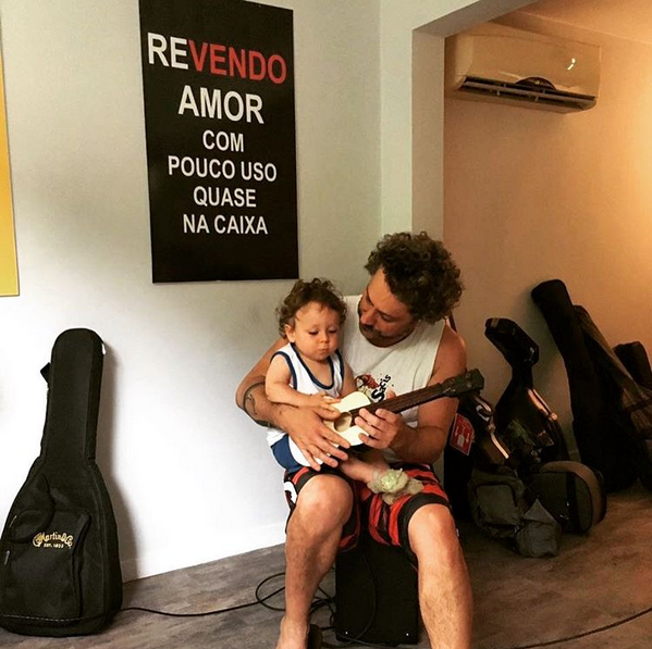 Alexandre Nero e o filho (Foto: Reprodução/Instagram)