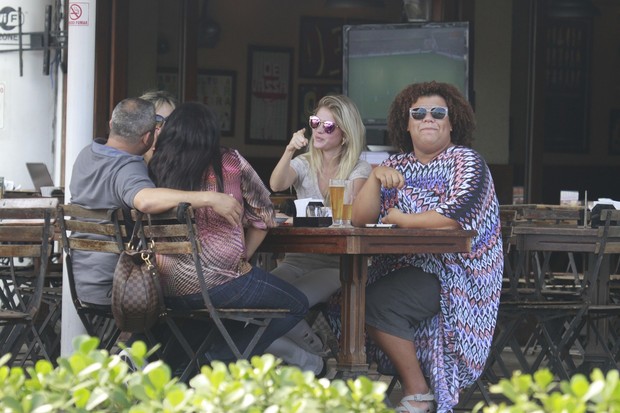 Bárbara Evans almoça com GOminho (Foto: Dilson Silva / AgNews)