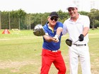 Rodrigo Lombardi e famosos participam de torneio de golfe