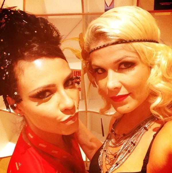 Samara Felippo e Camila Rodrigues se fantasiam para carnaval (Foto: Instagram / Reprodução)