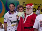 Belo reúne amigos e Papai Noel em partida de futebol