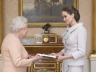 Angelina Jolie ganha título de Dama Honorária da Rainha Elizabeth II
