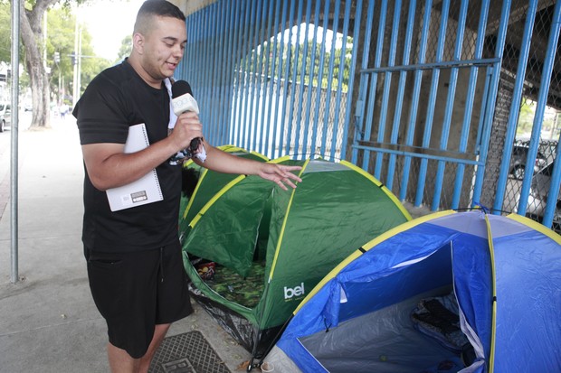 Fãs acampam para show de Justin Bieber com meses de antecedência (Foto: Anderson Barros/EGO)