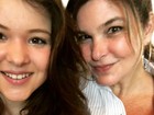 Cristiana Oliveira posa com a filha caçula e paparica: 'Meu bebê cresceu'