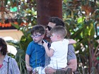 Paizão! Ricky Martin leva os filhos a zoológico em Sydney