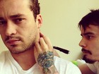 Rodrigo Andrade faz nova tatuagem: 'Acordei meio louco'