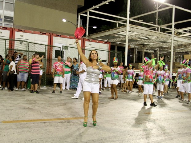 Rosemary em ensaio técnico da Magueira na Marquês de Sapucaí, no Centro do Rio (Foto: Henrique Oliveira/ Ag. News)