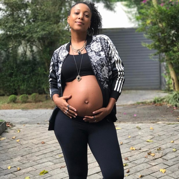 Negra Li mostra a barriga de grávida (Foto: Reprodução/Instagram)