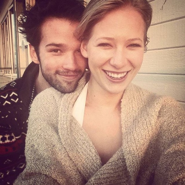Nathan Kress e Elise Moore (Foto: Instagram / Reprodução)